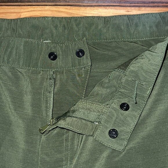 Fabletics The Only Pants Mens XL Green Lightweight Athletic Casual Golf Stretch - Picture 4 of 7